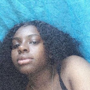 Meet your Posher, Mya